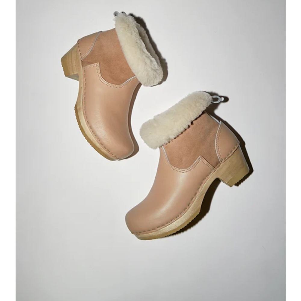 No. 6 Cream and Tan Shearling clog boots size 6
